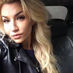 Meet your Posher, Alena